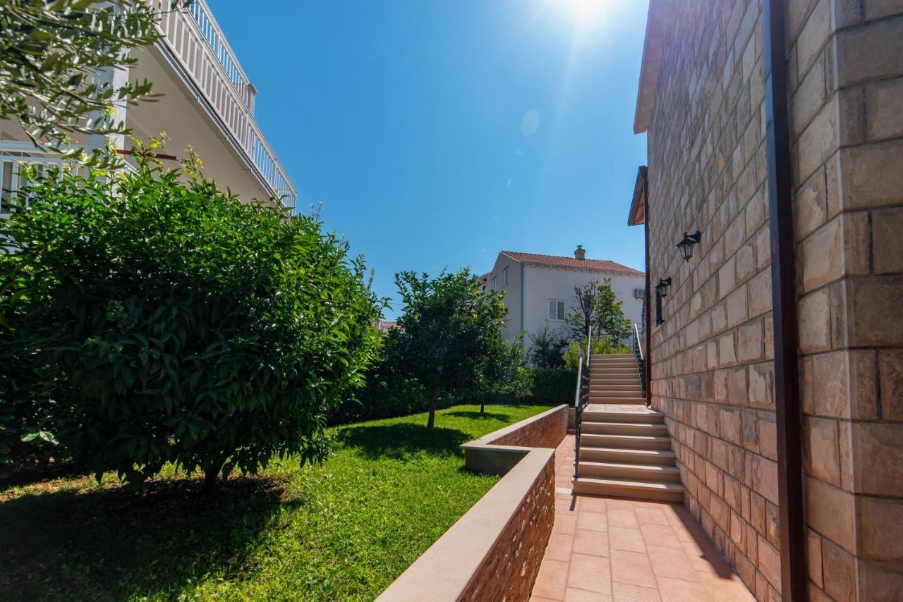 Sutalo 2 Apartment *